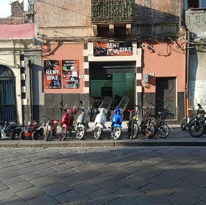 House Holidays A.S. Rooms Catania Exteriör bild